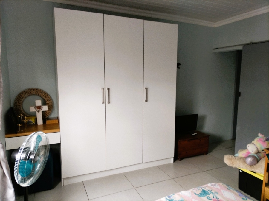 To Let 4 Bedroom Property for Rent in Hopefield Western Cape